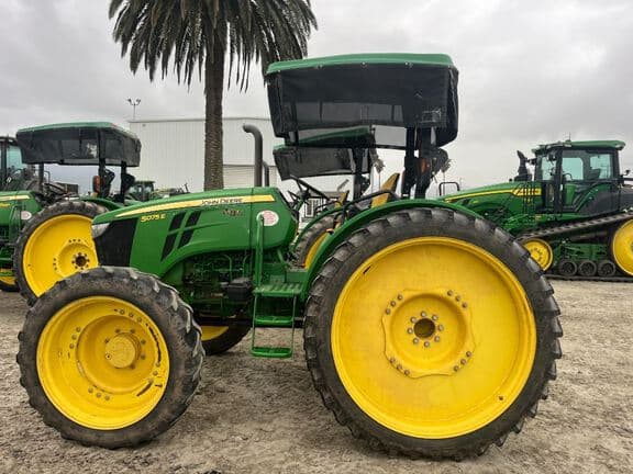 Image of John Deere 5075E equipment image 1
