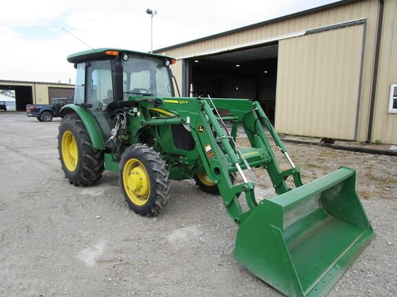 Main image John Deere 5075E