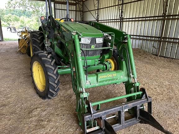 Image of John Deere 5075E equipment image 3