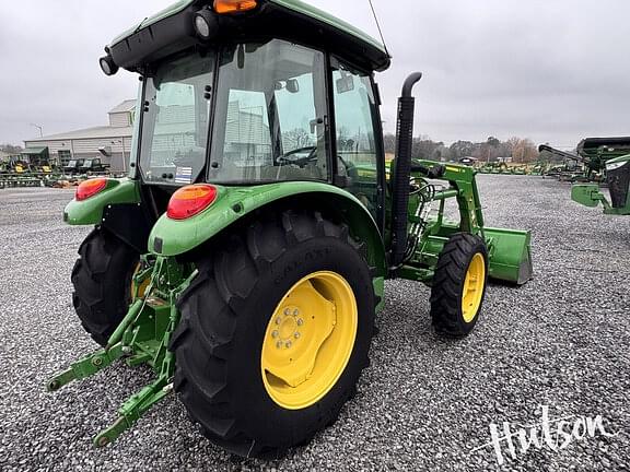 Image of John Deere 5075E equipment image 4