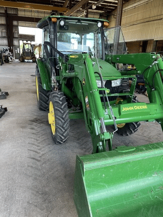 Main image John Deere 5075E