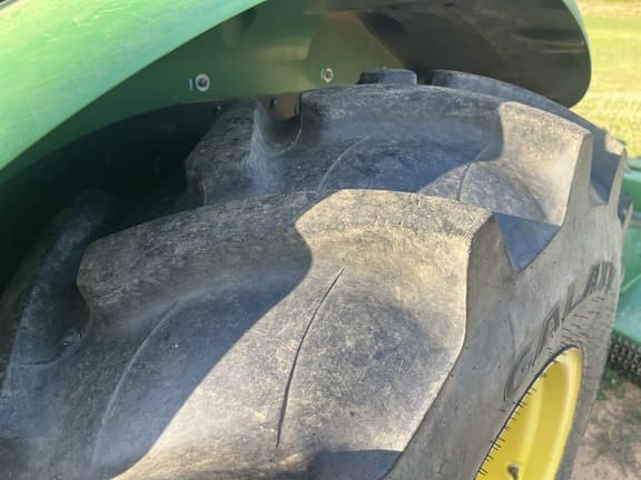 Image of John Deere 5075E equipment image 3