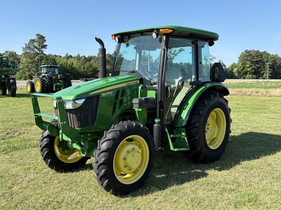 2019 John Deere 5075E Equipment Image0