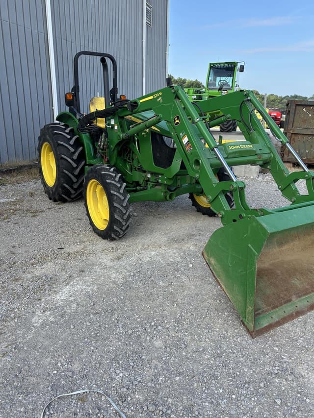 Image of John Deere 5075E equipment image 4