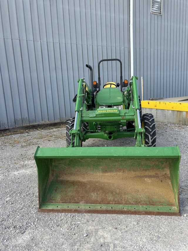 Image of John Deere 5075E equipment image 3
