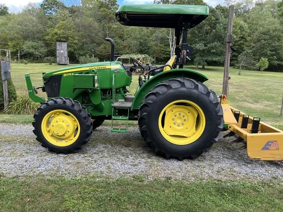 Image of John Deere 5075E equipment image 3