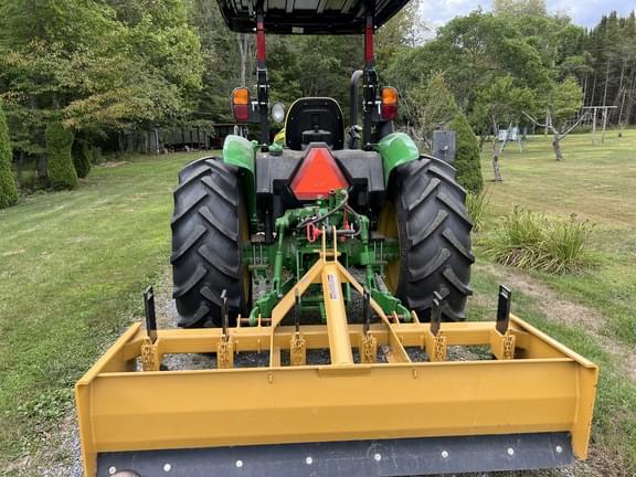 Image of John Deere 5075E equipment image 2