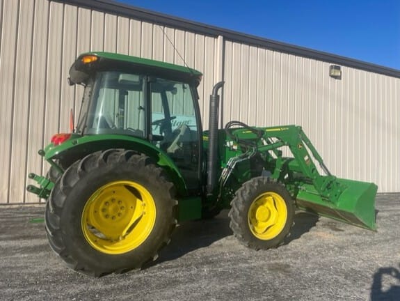 Main image John Deere 5075E