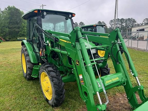 Image of John Deere 5075E equipment image 4