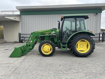 Main image John Deere 5075E
