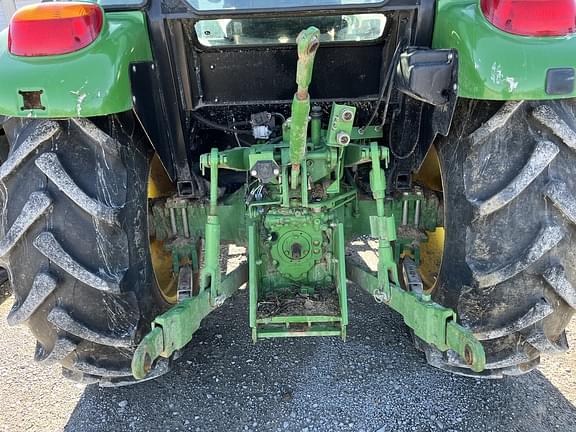 Image of John Deere 5075E equipment image 2