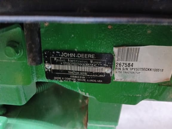Image of John Deere 5075E equipment image 4