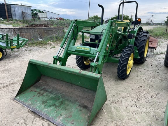 2019 John Deere 5075E Equipment Image0