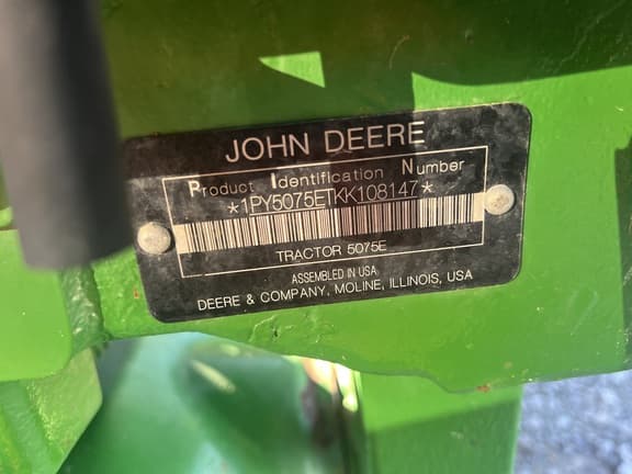 Image of John Deere 5075E equipment image 1