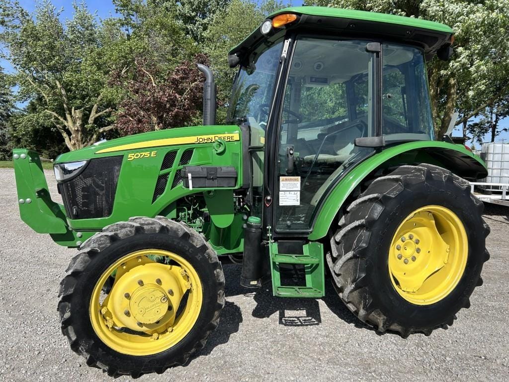 2019 John Deere 5075E Equipment Image0