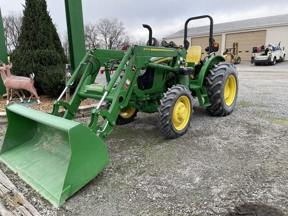 Main image John Deere 5075E