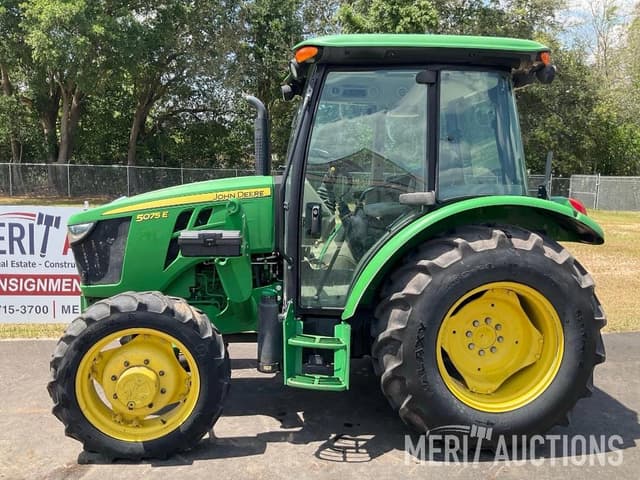 Image of John Deere 5075E equipment image 1