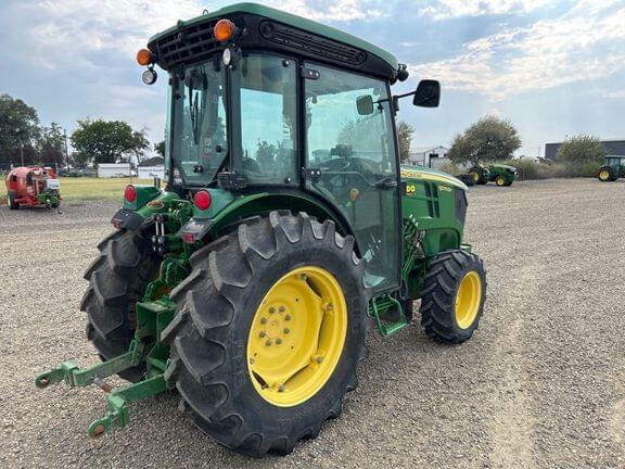 Image of John Deere 5075GV equipment image 4