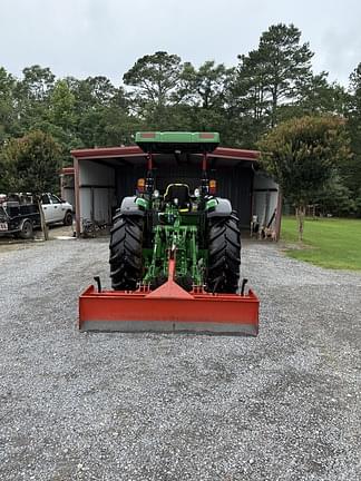Image of John Deere 5075M equipment image 2