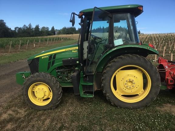 Image of John Deere 5075M Primary image