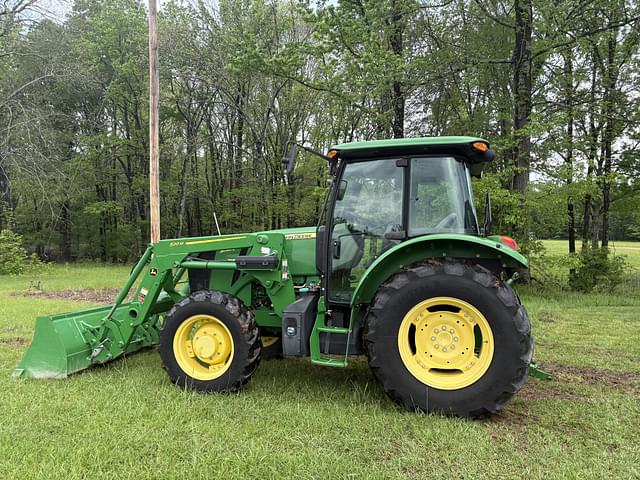 Image of John Deere 5090E equipment image 2