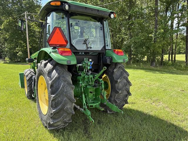 Image of John Deere 5090E equipment image 3
