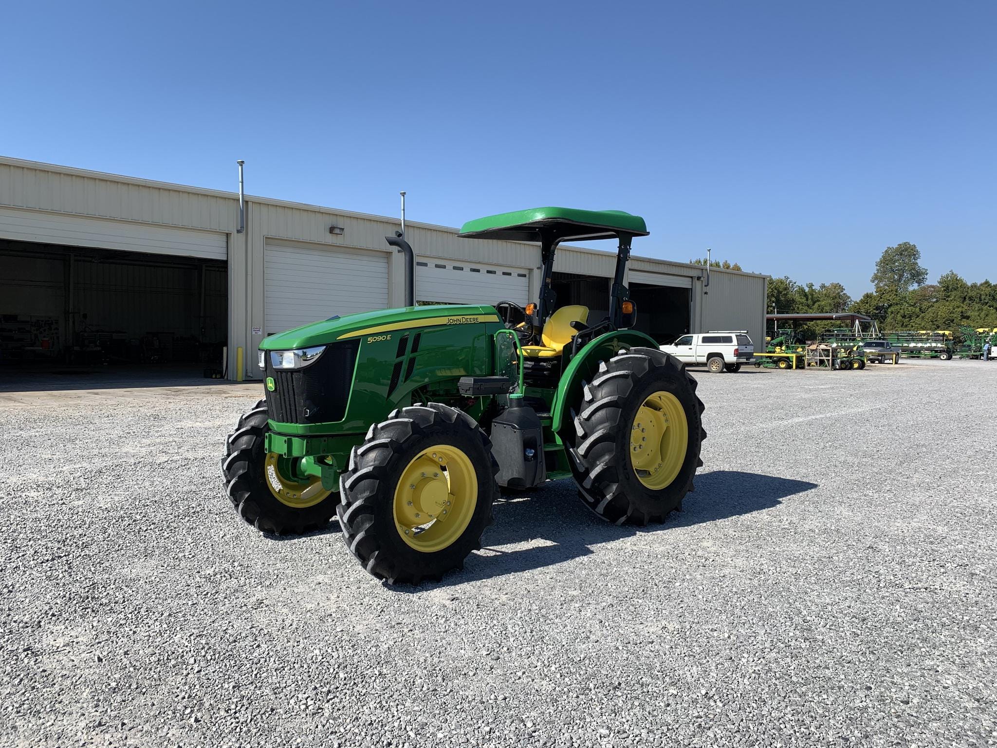 Main image John Deere 5090E