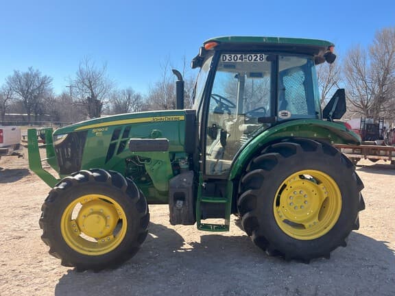 Image of John Deere 5090E equipment image 3