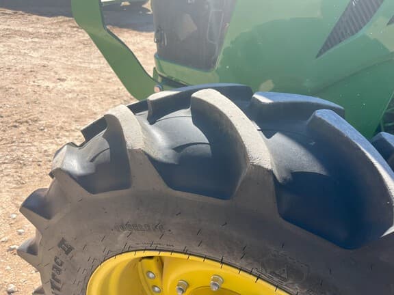 Image of John Deere 5090E equipment image 1