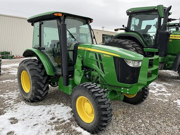 Image of John Deere 5090E equipment image 1