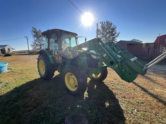 Image of John Deere 5090E equipment image 3