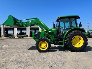 Main image John Deere 5090E 0