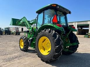 Main image John Deere 5090E 3