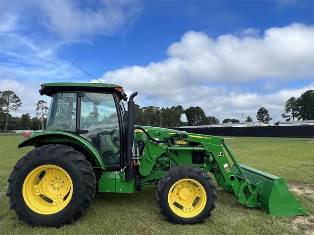 Image of John Deere 5090E equipment image 3