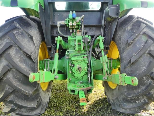 Image of John Deere 5090E equipment image 4