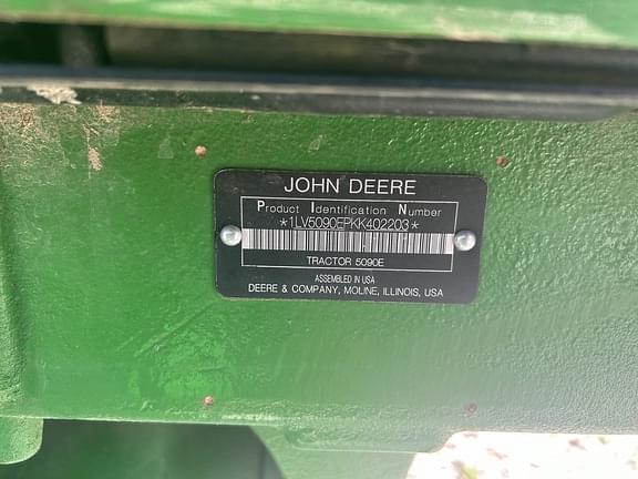 Image of John Deere 5090E equipment image 1