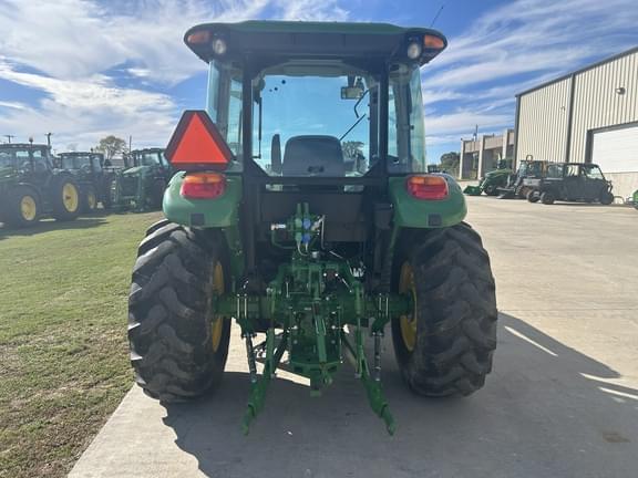 Image of John Deere 5090E equipment image 3