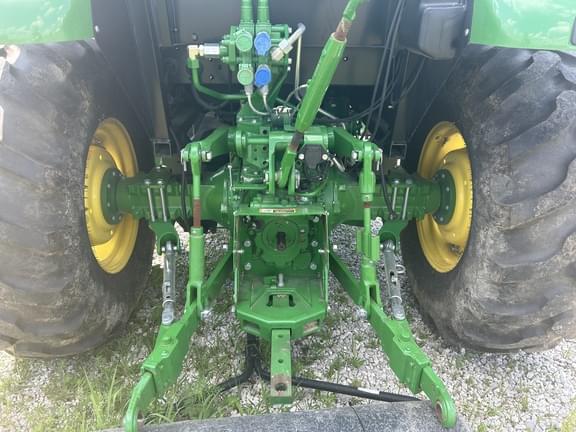 Image of John Deere 5090E equipment image 4