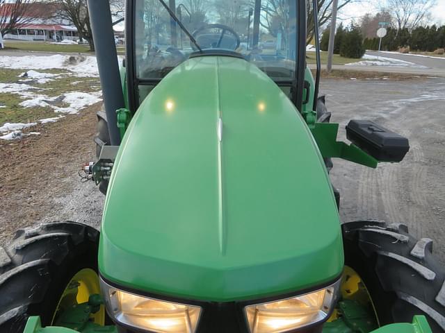 Image of John Deere 5090E equipment image 1