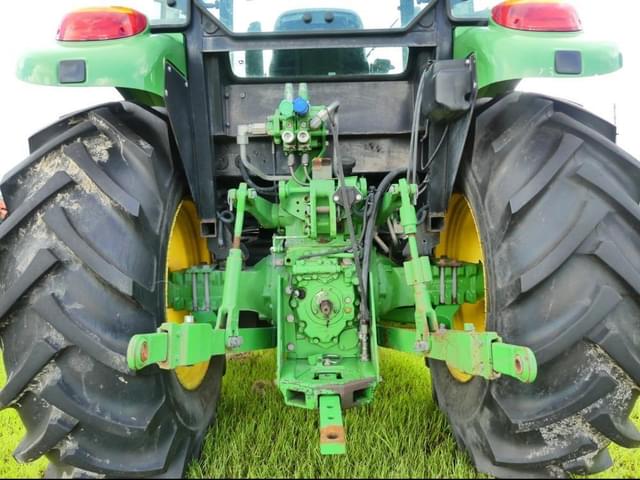 Image of John Deere 5090E equipment image 4