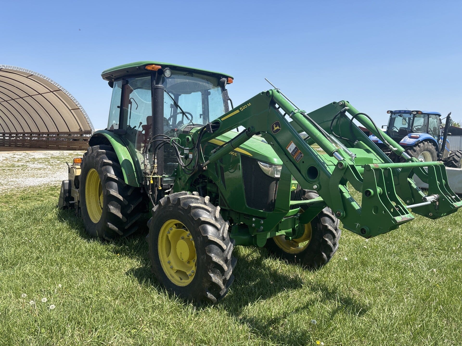 2019 John Deere 5090E Equipment Image0