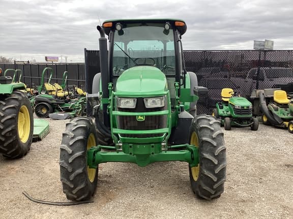 Image of John Deere 5090E equipment image 4