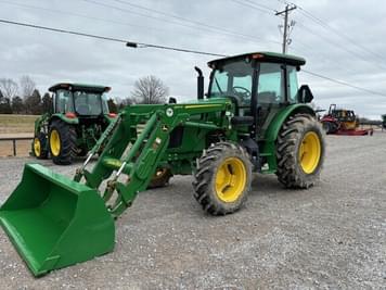 Main image John Deere 5090E