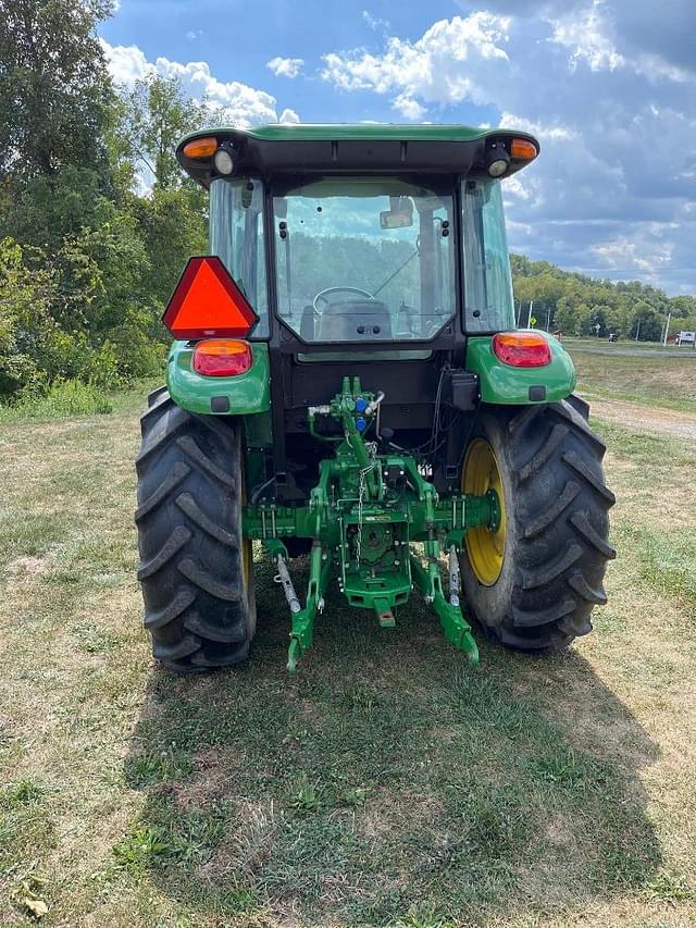 Image of John Deere 5090E equipment image 3