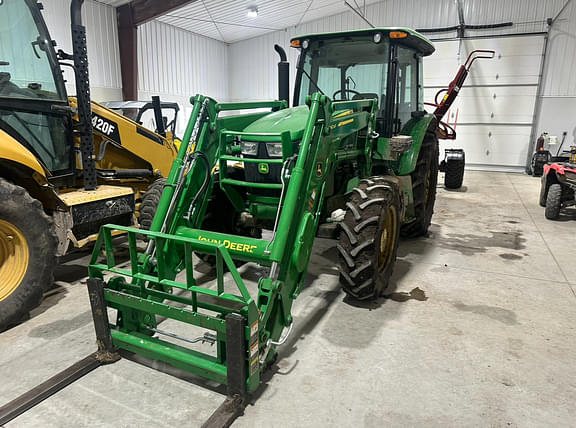 Image of John Deere 5090E equipment image 1