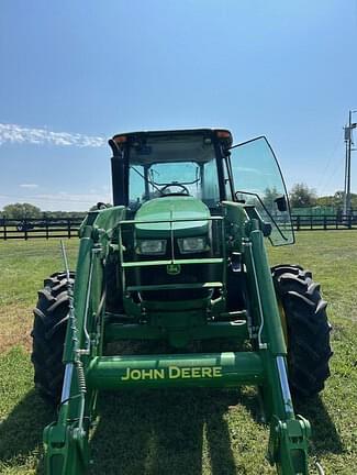 Image of John Deere 5090E equipment image 4