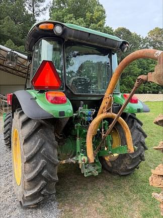 Image of John Deere 5090E equipment image 4