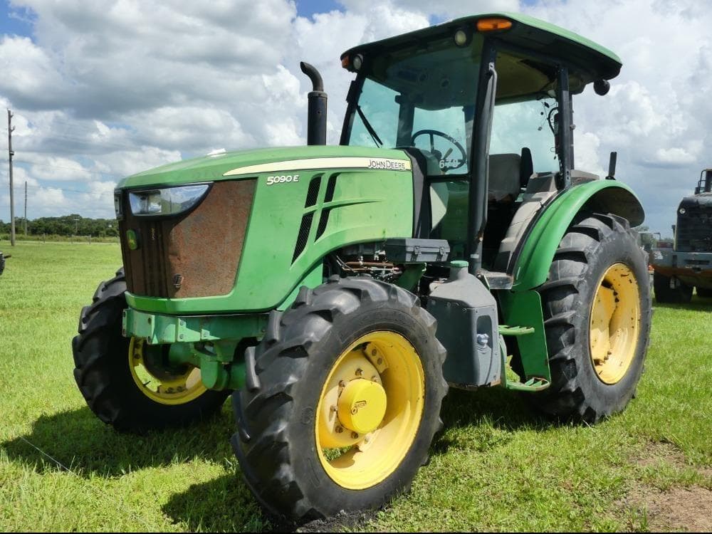 Image of John Deere 5090E Primary image