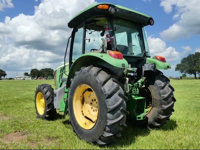 Image of John Deere 5090E equipment image 3