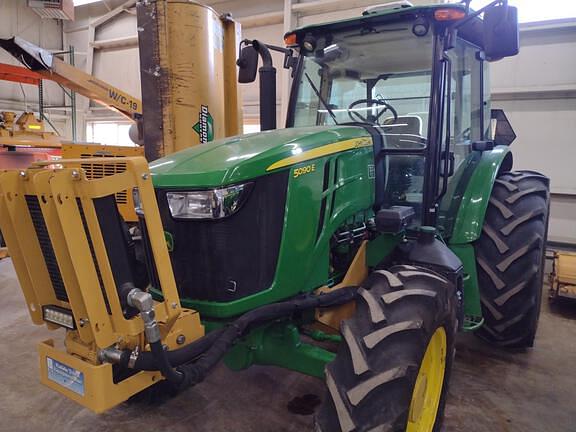 Image of John Deere 5090E equipment image 4